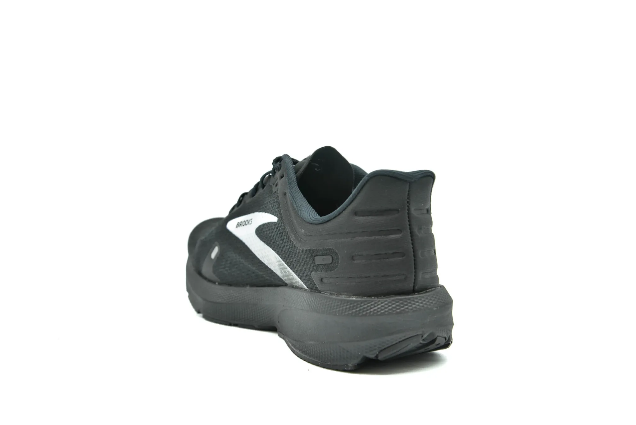 Athletic|BROOKS Launch BLACK