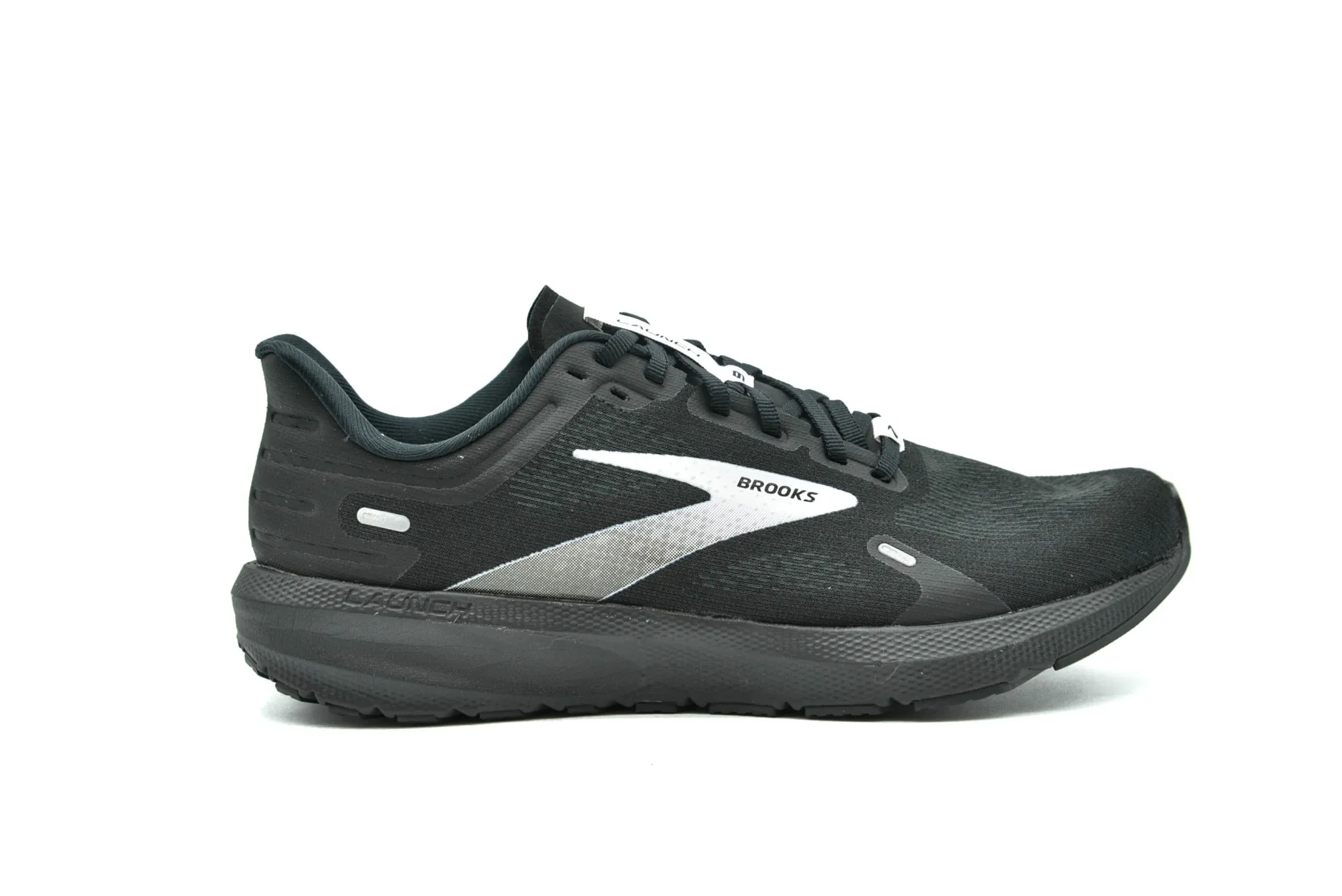 Athletic|BROOKS Launch BLACK