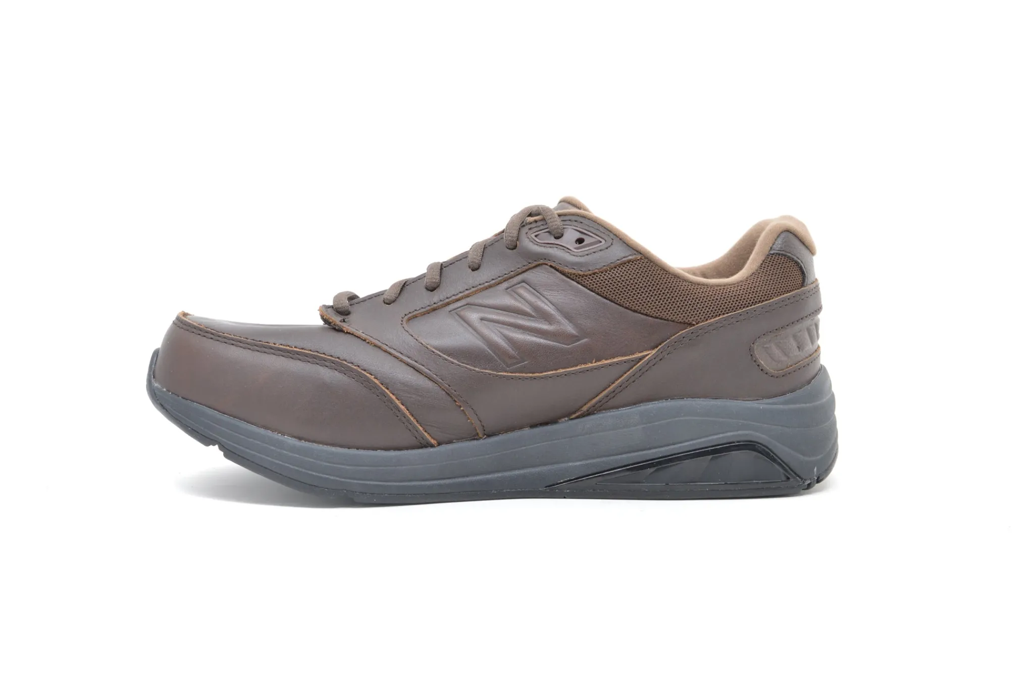 Athletic|NEW BALANCE v BRN