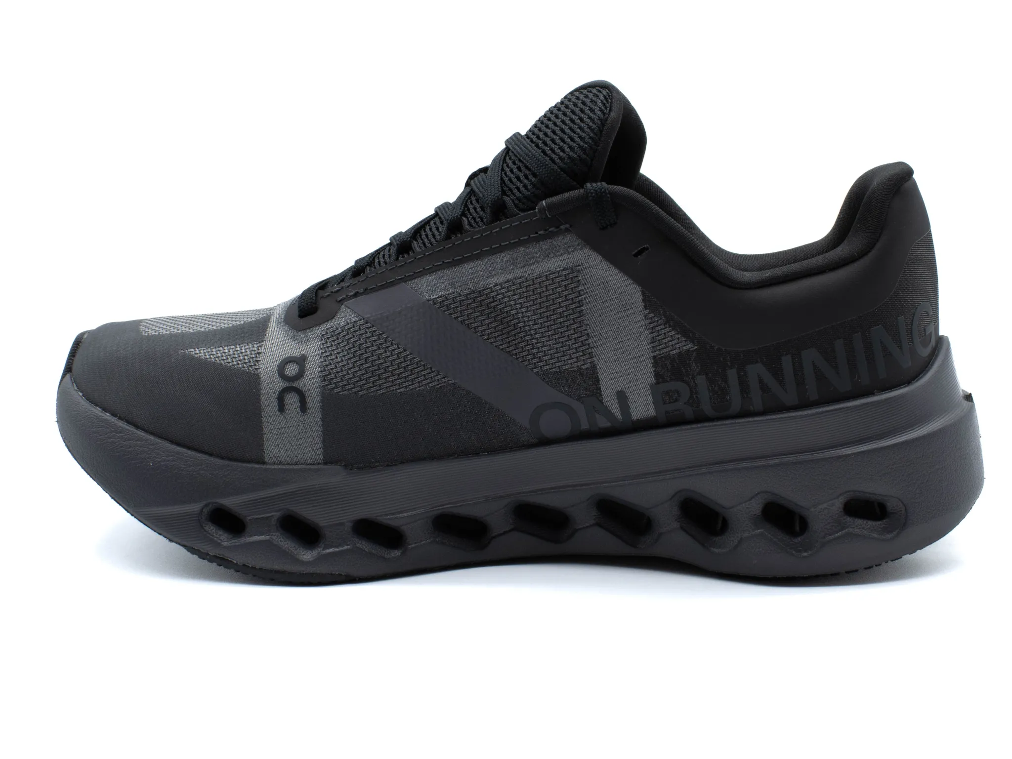 Athletic|ON Cloudsurfer BLACK