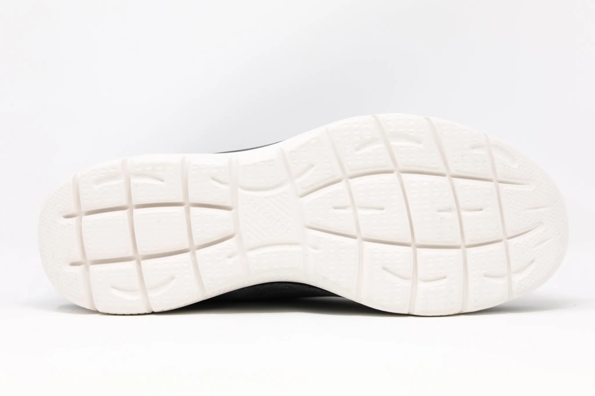 Athletic|SKECHERS Summits - Louvin BKWHT