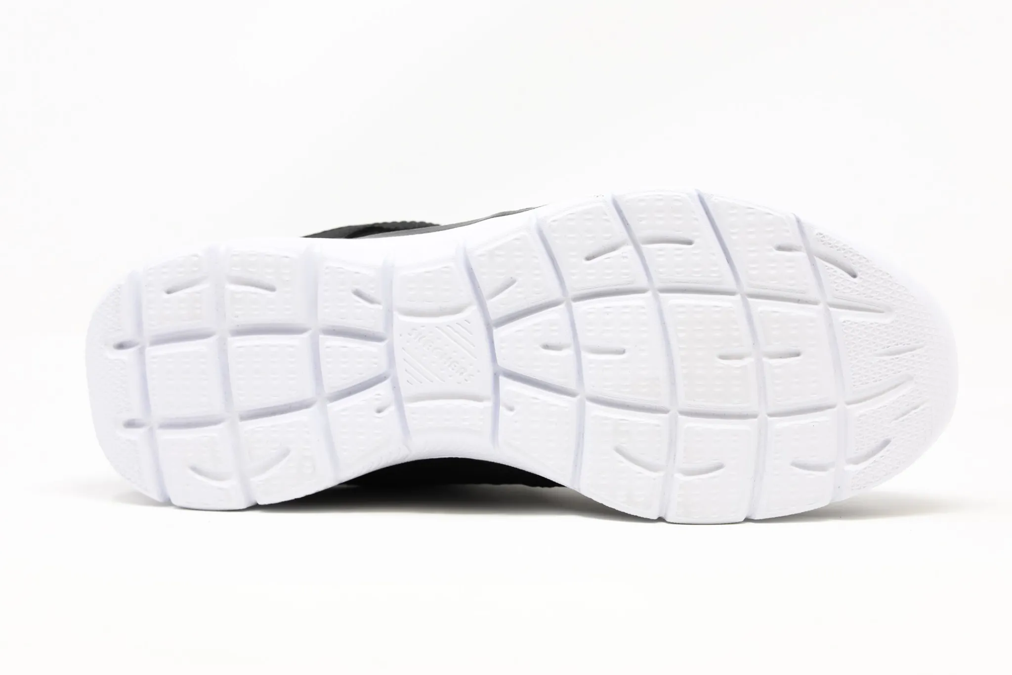 Athletic|SKECHERS Summits - New World BKWHT