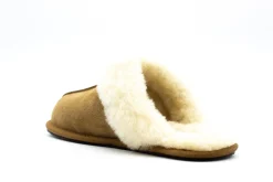Slippers|UGG Scuffette CHSTNT